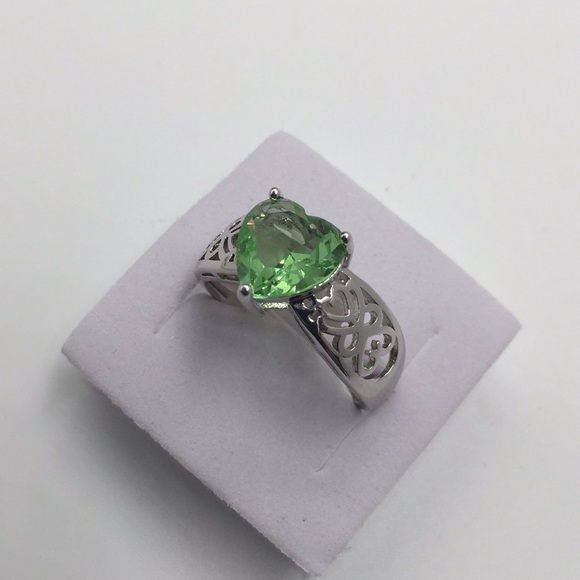 4 CARAT AAA GREEN AMETHYST 925 Silver. size10 - Picture 2 of 6